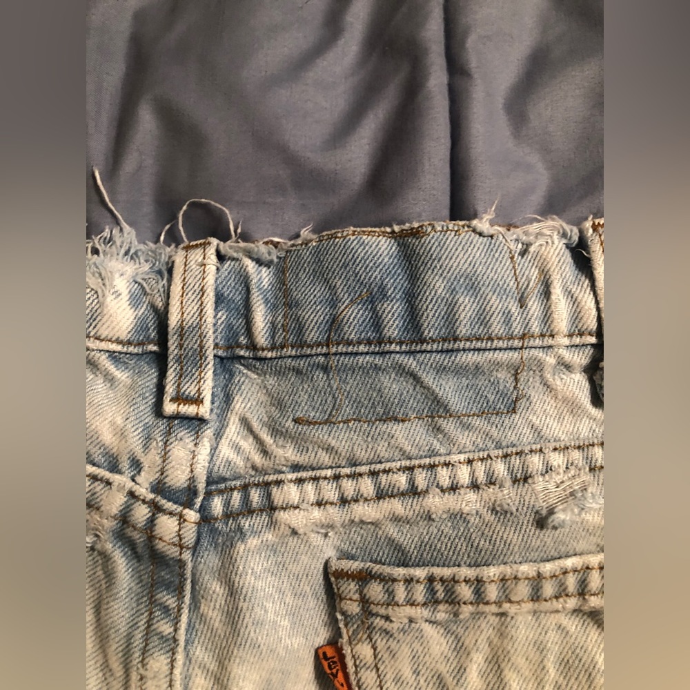 Vintage Levi’s orange tab acid wash cut off distressed jean shorts - Picture 4 of 13